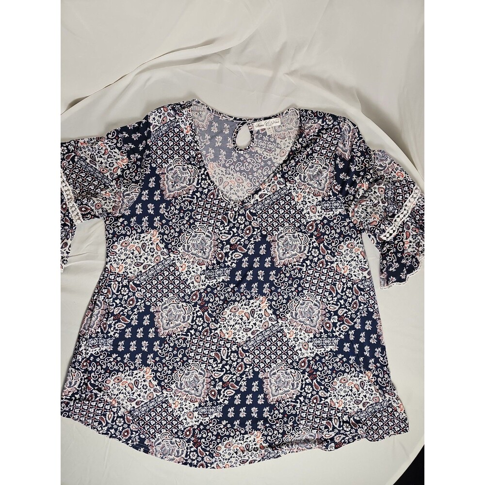 Stem & Vine Women's 2X Navy Paisley Short Sleeve Keyhole Blouse Plus Size 2x